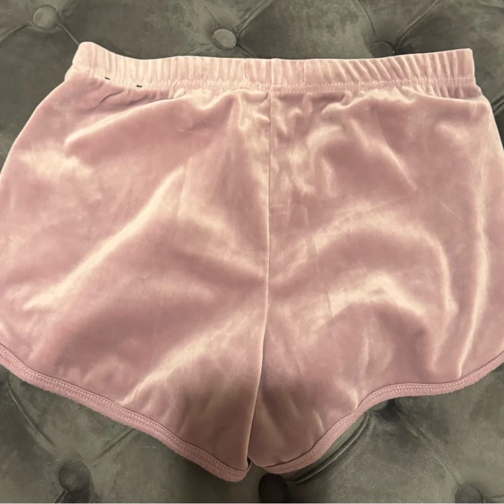 Hollister Blush Velvet Shorts - Picture 1 of 3